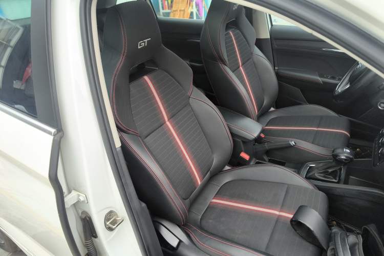 Used Skoda Kamiq 2020 GT 1.5L Automatic Flagship Model China VI Standard Right Front Seat