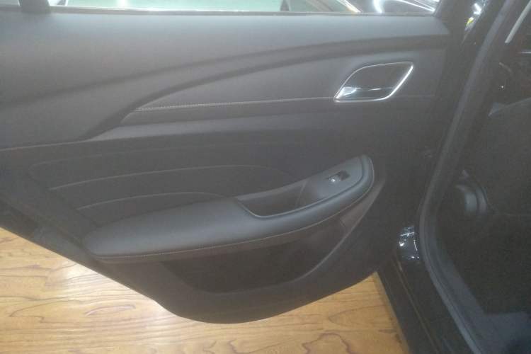 Used Roewe i5 2020 1.5L Automatic 4G Connected Linghao Edition