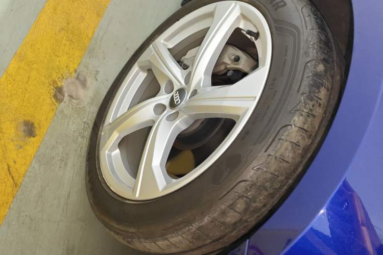 Used Audi A6L 2020 45 TFSI quattro Prestige Elegant Edition Right Front Wheel Hub