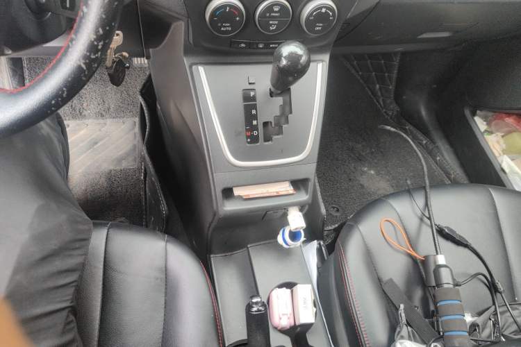 Used Mazda 5 2011 2.0L Automatic Comfort Edition Gear Lever