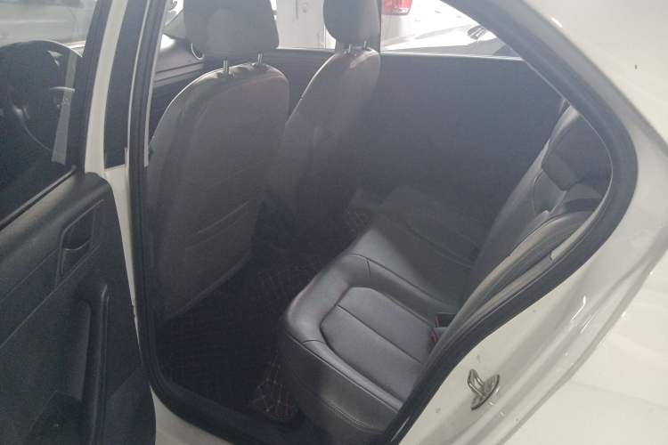 Used Volkswagen Jetta 2017 1.5L Automatic Fashion Model Left Rear Seat