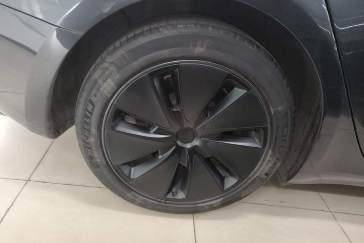 Used Tesla Model 3 2023 Rear-Wheel-Drive Version
