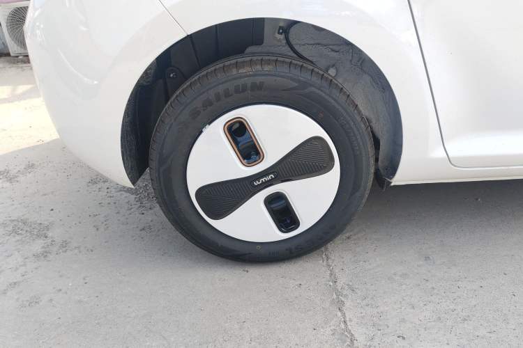 Used CHANGAN NEVO Lumin 2026 Model Treasure Edition 205km Passionate Beige Ningde Right Rear Wheel Hub