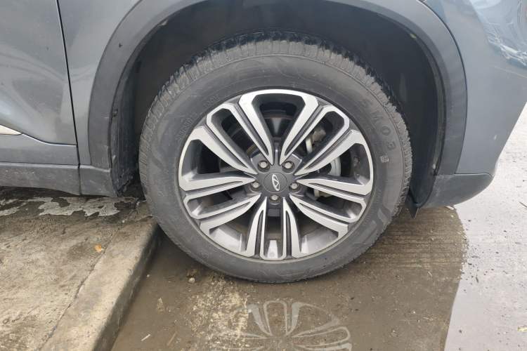 Used Chery Tiggo 8 2018 1.5 TCI Automatic Luxury Model 5 Seats Right Front Wheel Hub