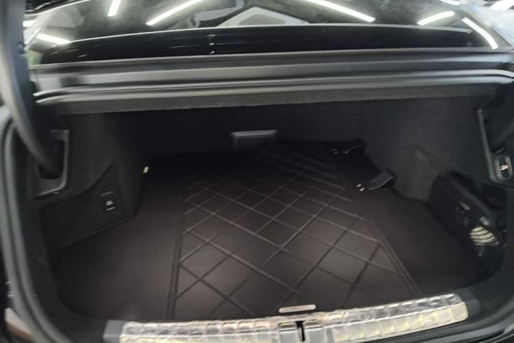 Used Nio ET9 2025 100kWh Signature Edition
