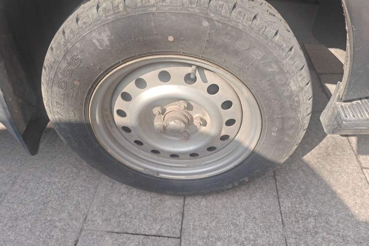 Used Golden Dragon Hiace 2019 2.0L Gasoline Long-Wheelbase High-Roof XC4G20 Right Front Wheel Hub