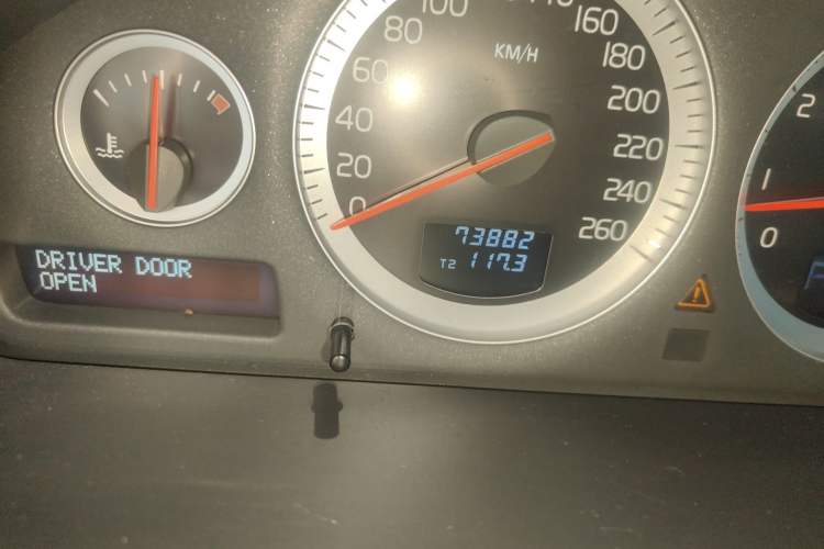 Used Volvo XC Classic 2014 T5 Luxury Edition
