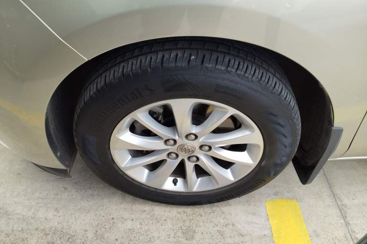 Used Buick GL8 2017 ES 28T Comfort Model China V Standard