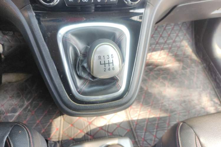 Used Haval H6 2013 Upgraded Model 1.5T Manual Two-Wheel Drive Elite Version