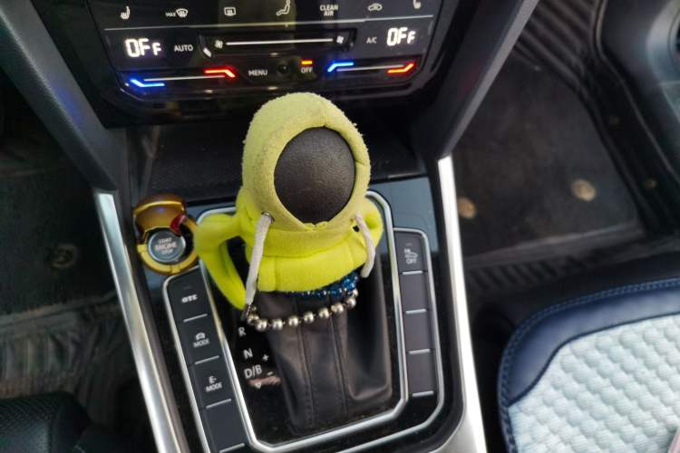 Used Volkswagen Magotan GTE Plug-in Hybrid 2020 GTE Prestige Model Gear Lever