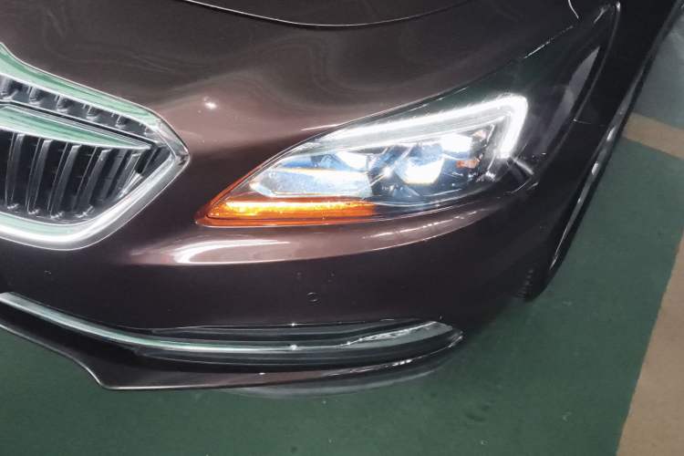 Used Buick LaCrosse 2016 28T Luxury Version Left Front Headlight