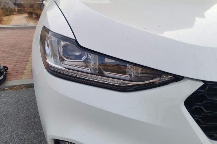 Used Wey VV6 2018 2.0T Four-Wheel Drive Flagship Version China V Standard
