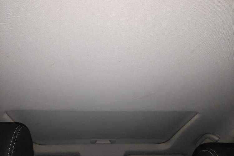 Used JMC Yusheng S330 2016 1.5L GTDi Automatic Two-Wheel Drive Fashion Edition Headliner