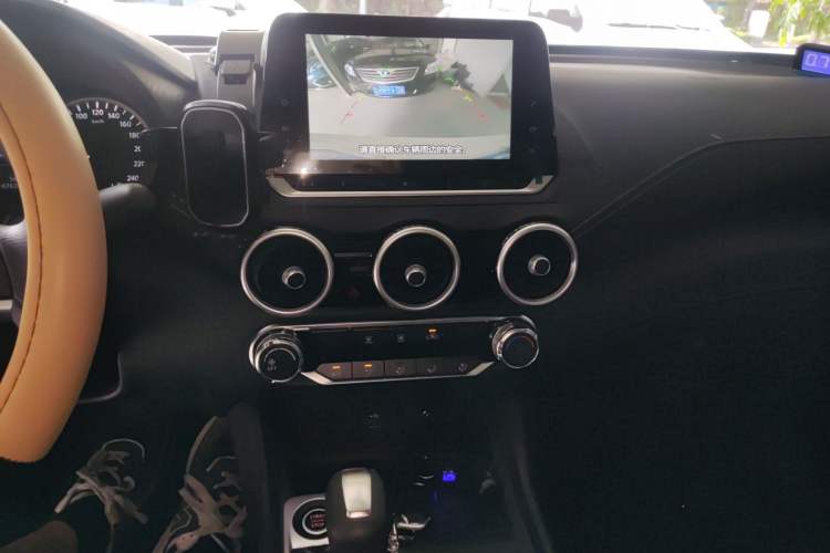 Used Nissan Sylphy 2025 1.6L CVT Genuine Edition Audio And AC Panel