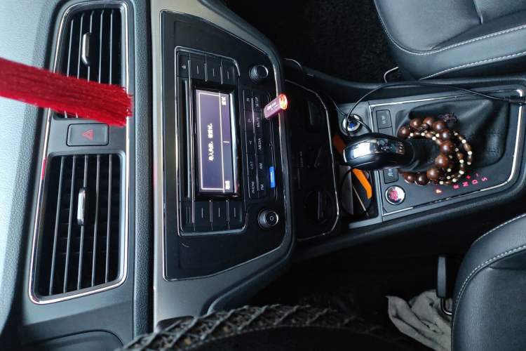 Used Volkswagen Lavida 2017 1.6L Automatic Comfort Edition
