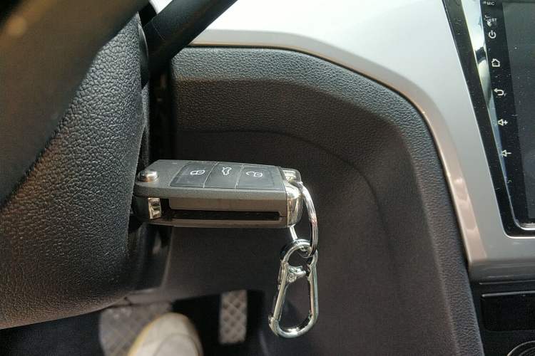 Used Volkswagen Lamando 2015 230TSI DSG Fashion Edition
