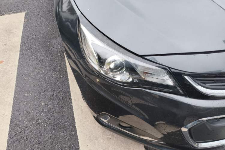 Used Chevrolet Malibu 2018 530T Automatic Luxury Edition Right Front Headlight