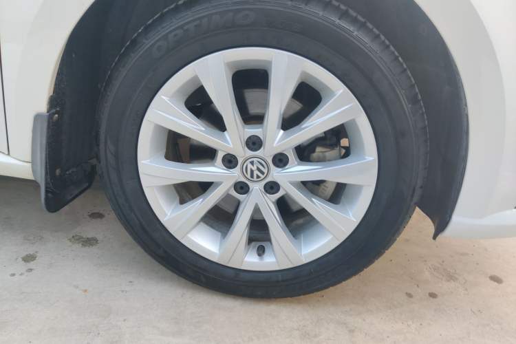 Used Volkswagen Lavida 2017 1.6L Manual Comfort Edition
