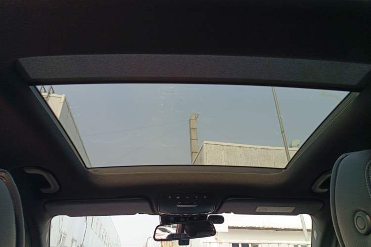 Used Mercedes-Benz GLC 2016 GLC 260 4MATIC Luxury Model