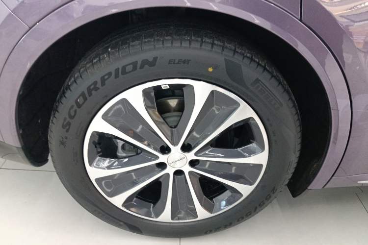 Used Hima Luxeed R7 2025 Range-Extended Version 251 km Max Exterior 5