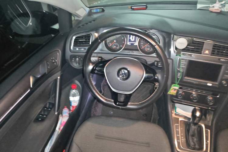 Used Volkswagen Golf 2017 230TSI Automatic Comfort Edition – Celebrating Milestone of One Million Units
