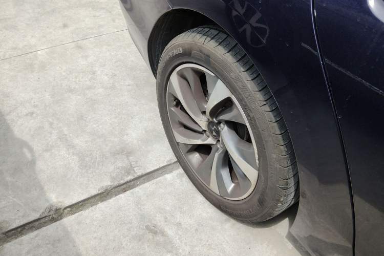 Used DS 5LS 2014 1.6T Luxury Edition THP160
