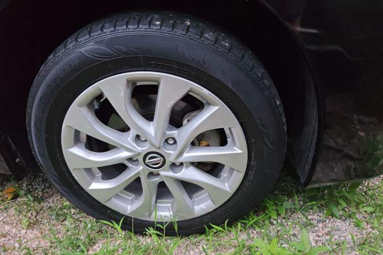 Used Nissan Sylphy 2016 1.6 XL CVT Deluxe Edition Right Front Wheel Hub