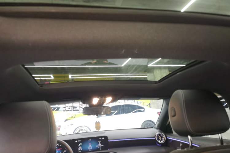 Used Mercedes-Benz A-Class 2022 Revised Version A 200 L Sport Sedan Fashionable Style
