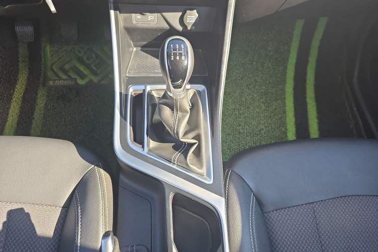 Used Geely Auto Vision X3 2020 1.5L Manual Happiness Edition Gear Lever