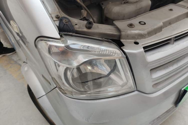 Used Dongfeng Xiaokang K07S 2016 1.2L Practical Version DK12-10 Right Front Headlight