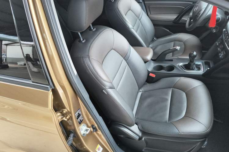 Used GAC Trumpchi GS4 2017 235T Manual Two-Wheel Drive Luxury Edition
