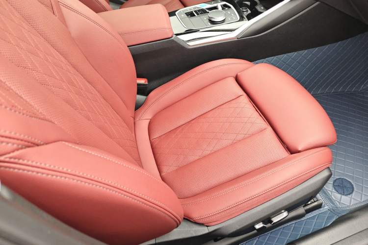 Used BMW i3 2024 eDrive 35 L Right Front Seat