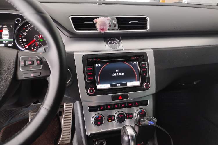 Used Volkswagen FAW-Volkswagen CC 2015 2.0 TSI Luxury Model Audio And AC Panel