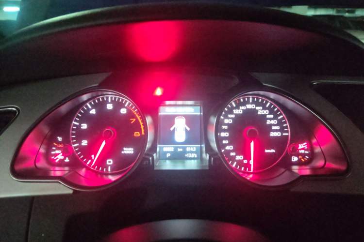 Used Audi A5 2014 Cabriolet 45 TFSI Instrument Cluster