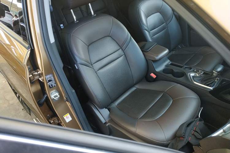 Used GAC Trumpchi GS4 2016 235T G-DCT Luxury Edition Right Front Seat