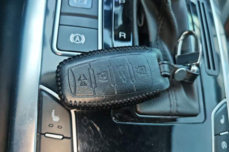 Used Haval H7 2016 Blue-Label H7 2.0T Automatic Elite Model