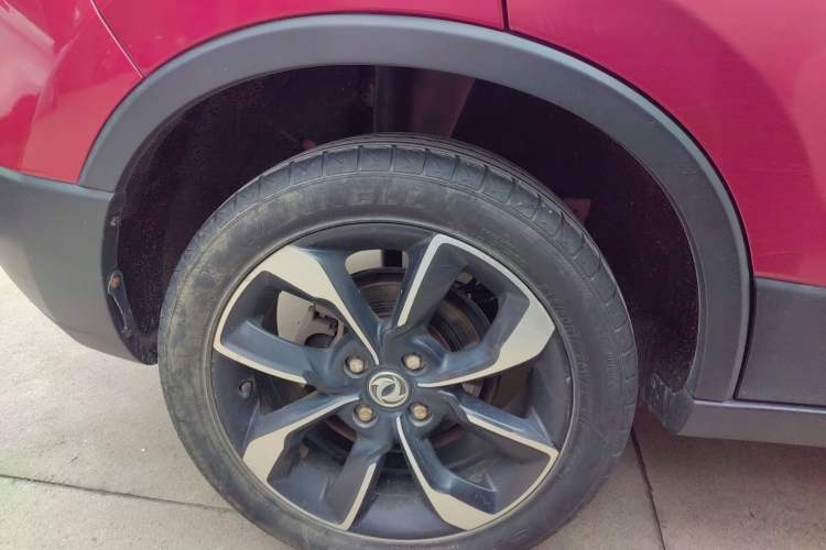 Used Dongfeng Aeolus AX4 2017 1.6L DCT Trendy Style
