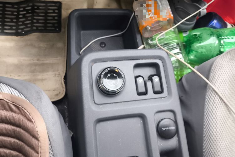 Used Wuling Yangguang 2024 300km Comfort Version with Sealed Windows 60kW
