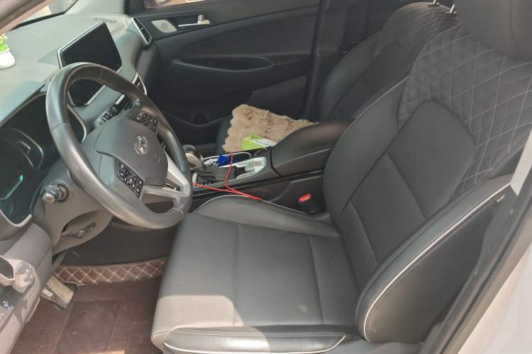 Used Hyundai Tucson 2019 280TGDi Dual-Clutch Two-Wheel Drive Fashion Edition China VI Standard Left Front Seat