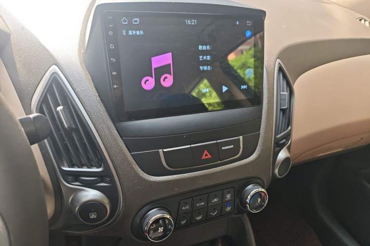 Used Hyundai ix35 2012 2.0L Manual Two-Wheel Drive New Edition GL