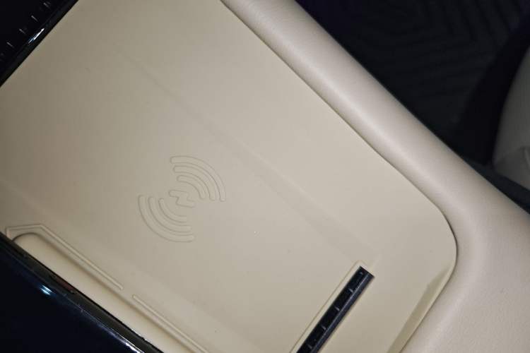 Used Hima AITO M7 2024 1.5T Intelligent Driving Rear-Drive Max Edition 6 Seats Vehicle Key