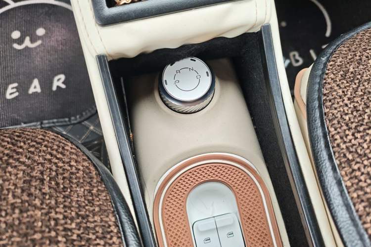 Used Wuling Hongguang MINIEV 2024 3rd Generation 215km Advanced Version
