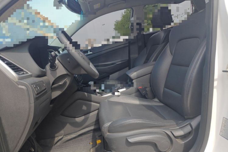 Used Hyundai Tucson 2015 1.6T Dual-Clutch Two-Wheel-Drive Smart Model Left Front Seat