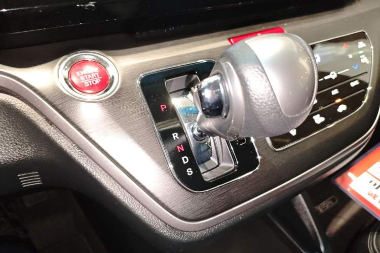 Used Honda Elysion 2016 2.4L Luxury Edition
