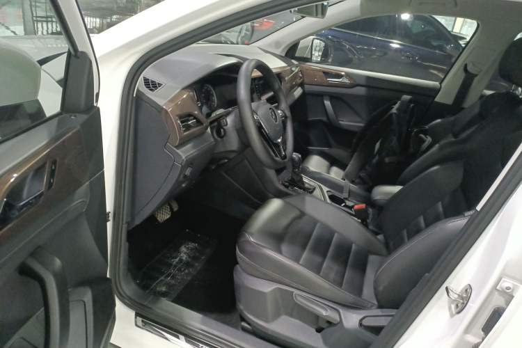 Used Volkswagen Tharu 2021 280TSI Two-Wheel Drive Comfort Edition