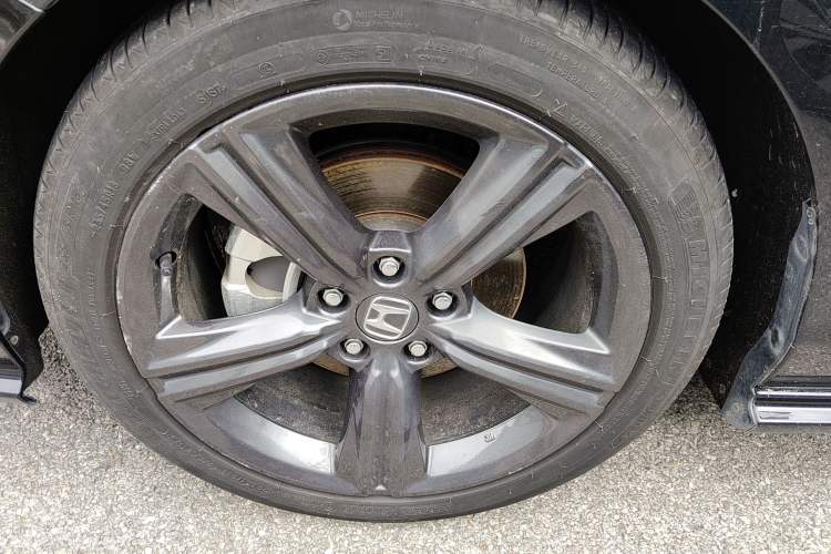 Used Honda Inspire 2023 260TURBO Deluxe Edition Left Front Wheel Hub