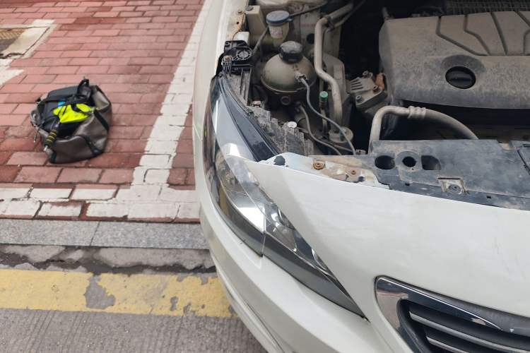 Used Peugeot 408 2014 1.8L Automatic Luxury Edition Right Front Headlight