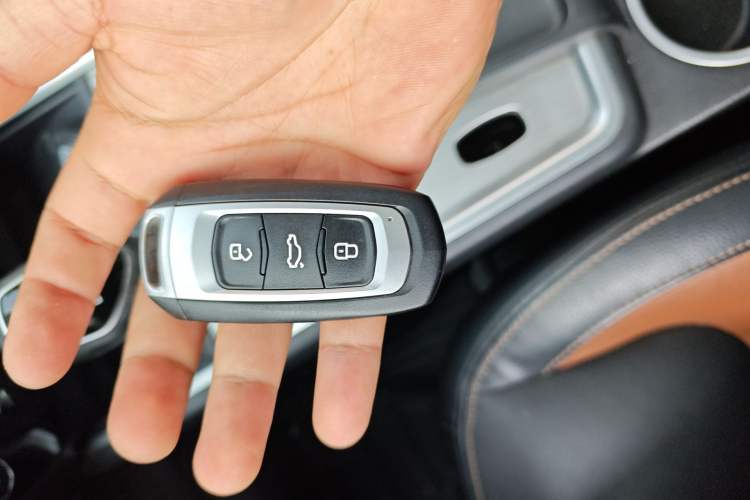 Used Geely Auto Vision X6 2016 1.3T CVT Luxury Model
