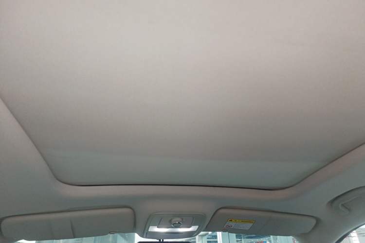Used Roewe RX8 2019 30T Two-Wheel Drive Supreme Flagship Edition
