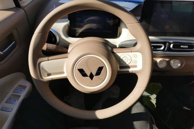 Used Wuling Hongguang MINIEV 2025 Four-Door Version Zhenxiang+ Edition
